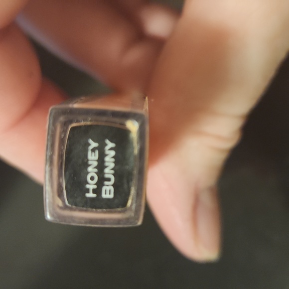 Eve Pearl Lip Gloss - Picture 3 of 3